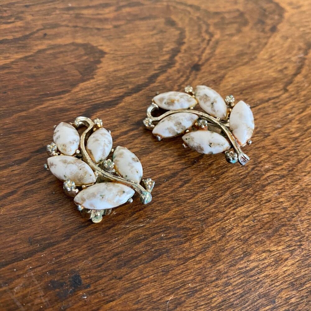 Vintage Pair of Dragon's Egg Leaf Clip On Earrings White Brown Gold 80s